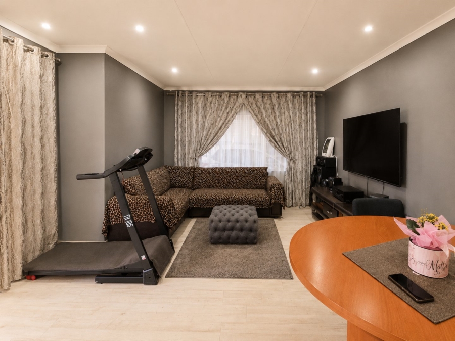 3 Bedroom Property for Sale in Klopperpark Gauteng