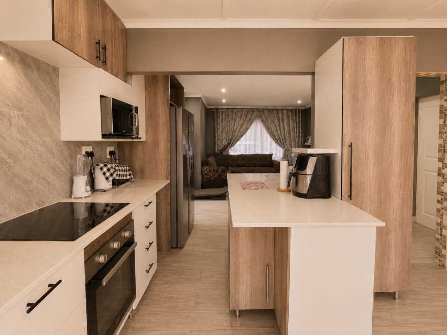 3 Bedroom Property for Sale in Klopperpark Gauteng