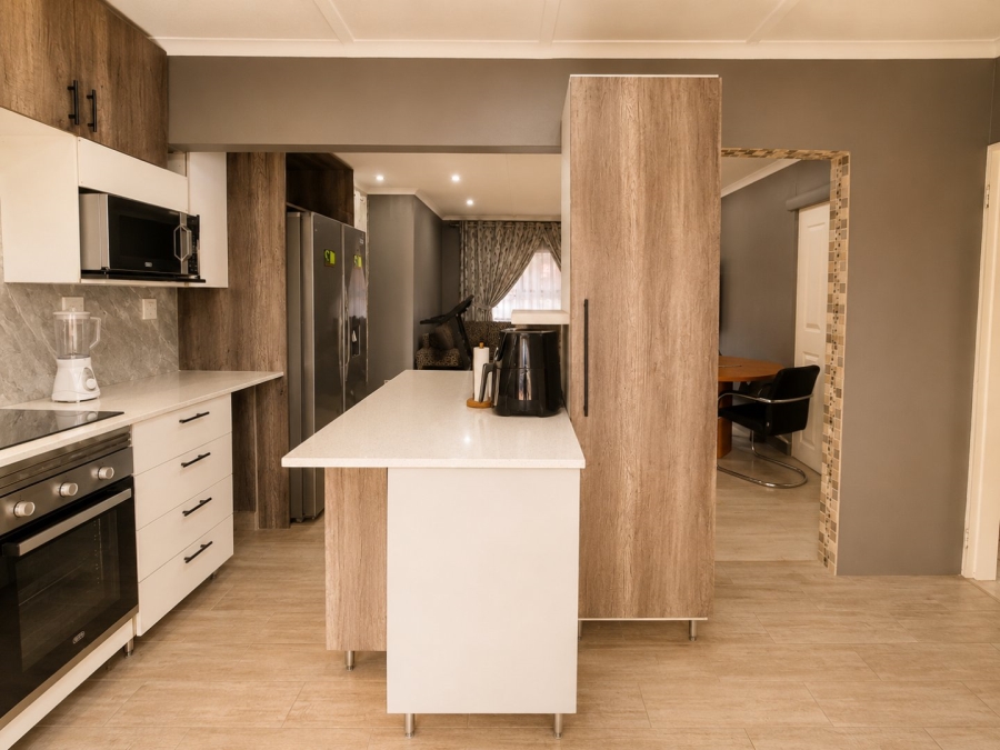 3 Bedroom Property for Sale in Klopperpark Gauteng