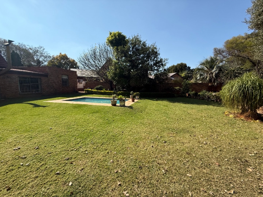 5 Bedroom Property for Sale in Zwartkop Gauteng