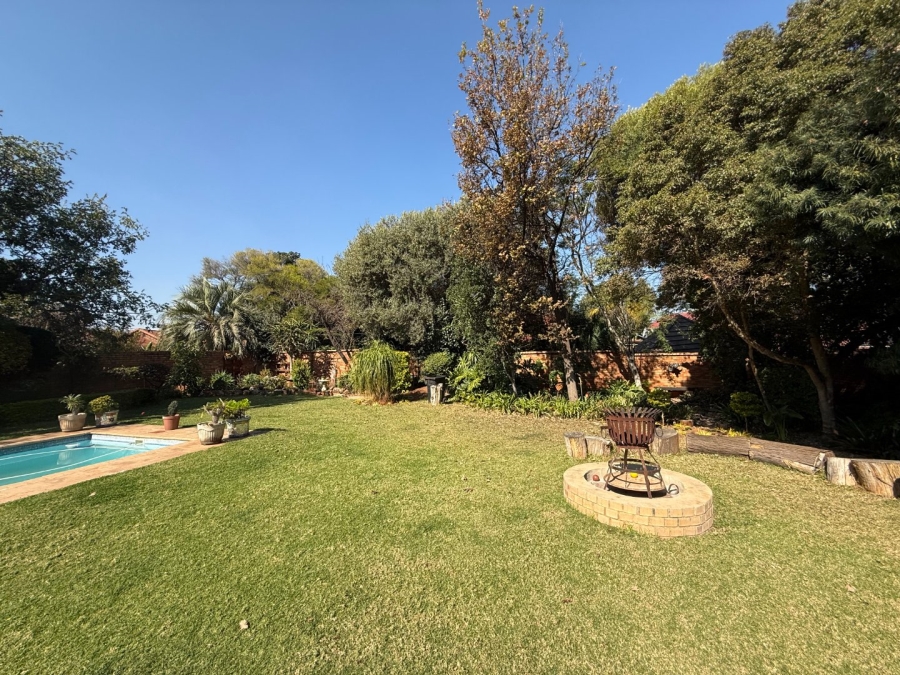 5 Bedroom Property for Sale in Zwartkop Gauteng