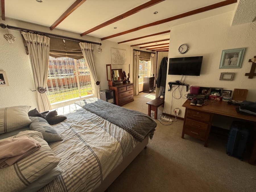 5 Bedroom Property for Sale in Zwartkop Gauteng