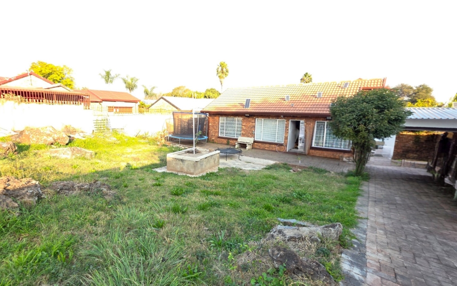 3 Bedroom Property for Sale in Erasmia Gauteng