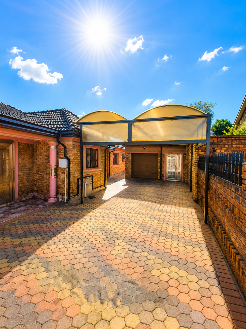 4 Bedroom Property for Sale in Dr Masibilanga Gauteng