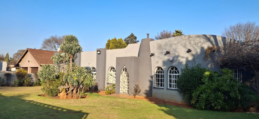 5 Bedroom Property for Sale in Dalpark Gauteng