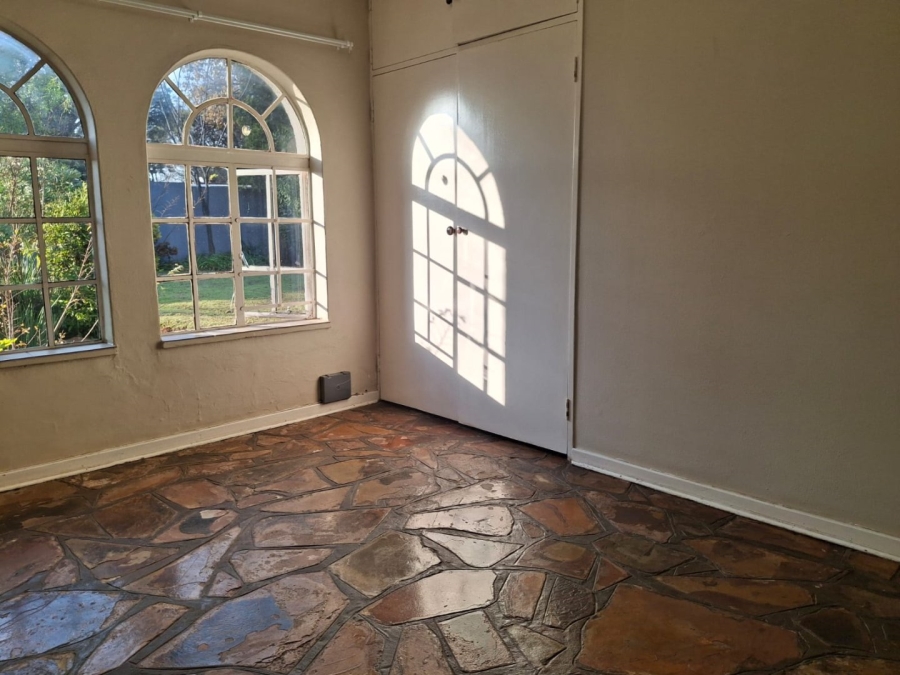 5 Bedroom Property for Sale in Dalpark Gauteng