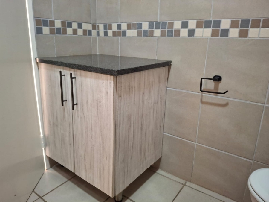 5 Bedroom Property for Sale in Dalpark Gauteng