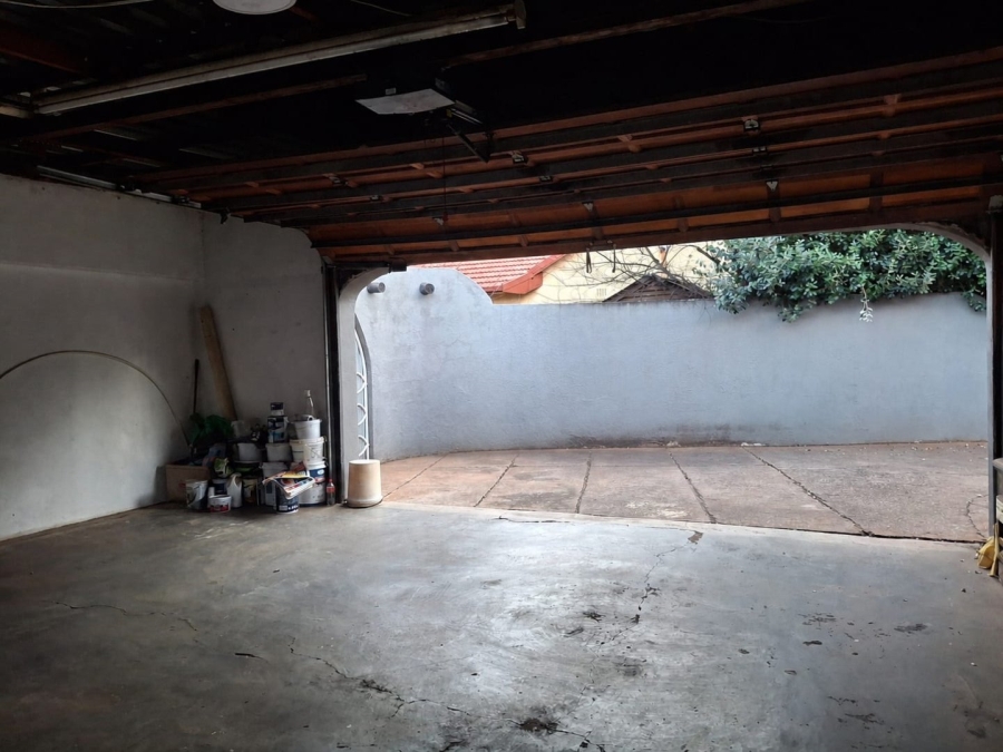 5 Bedroom Property for Sale in Dalpark Gauteng