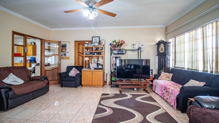 5 Bedroom Property for Sale in Primrose East Gauteng