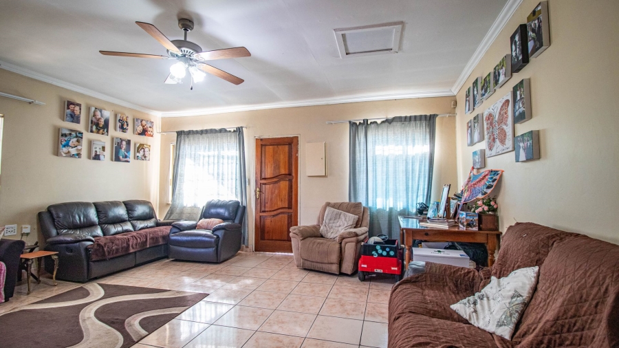 5 Bedroom Property for Sale in Primrose East Gauteng