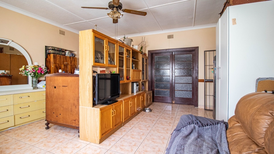 5 Bedroom Property for Sale in Primrose East Gauteng