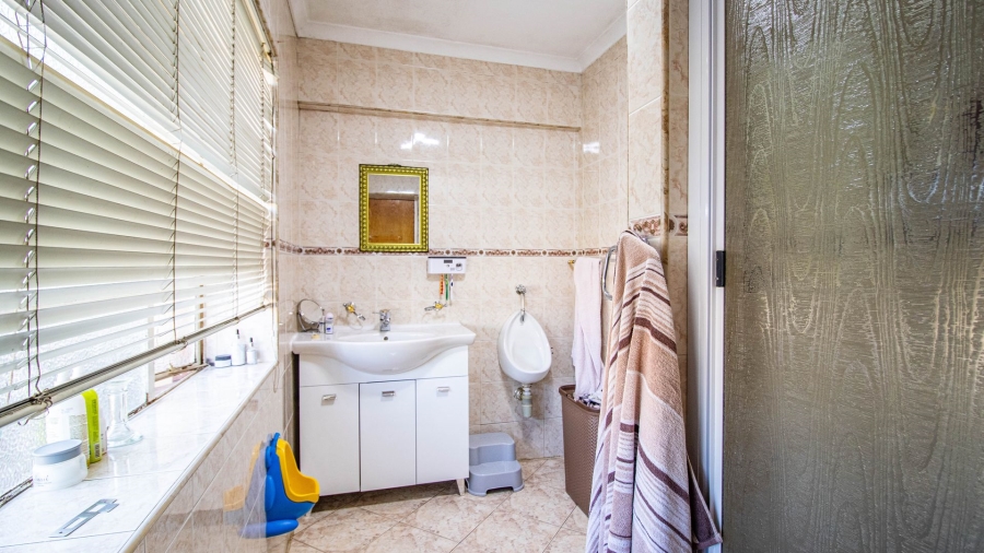 5 Bedroom Property for Sale in Primrose East Gauteng