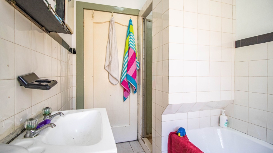 5 Bedroom Property for Sale in Primrose East Gauteng