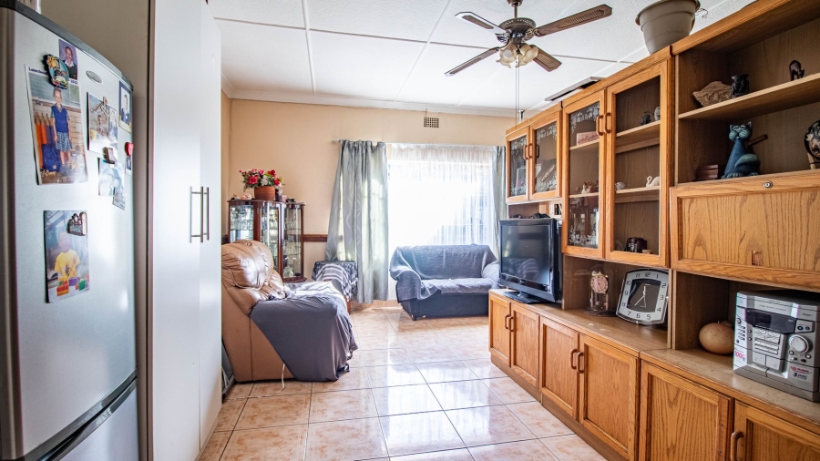 5 Bedroom Property for Sale in Primrose East Gauteng