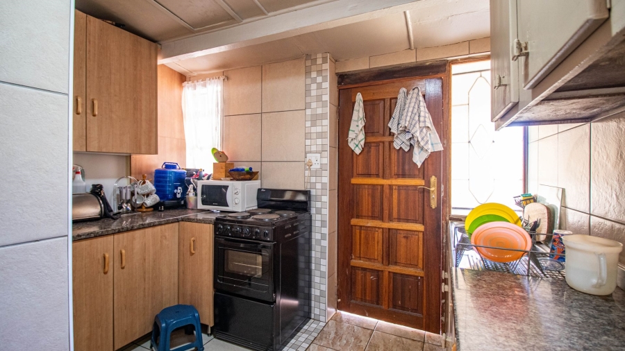 5 Bedroom Property for Sale in Primrose East Gauteng