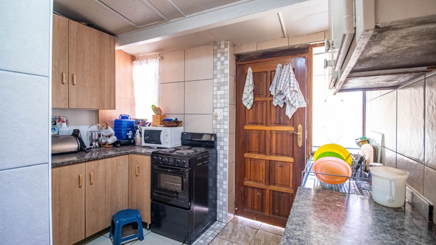 5 Bedroom Property for Sale in Primrose East Gauteng
