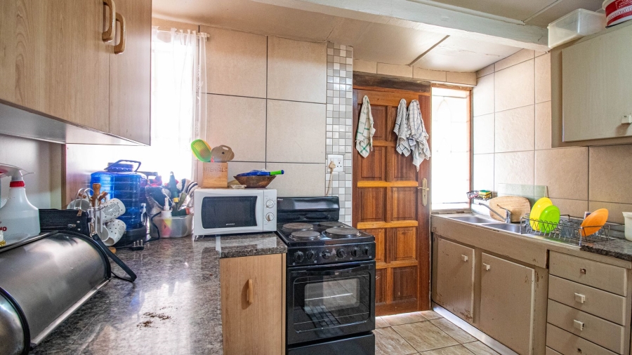 5 Bedroom Property for Sale in Primrose East Gauteng