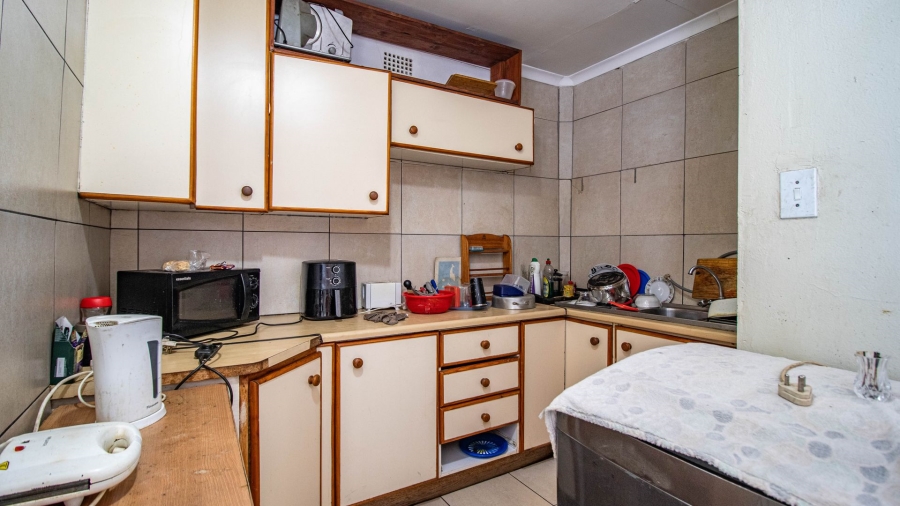 5 Bedroom Property for Sale in Primrose East Gauteng