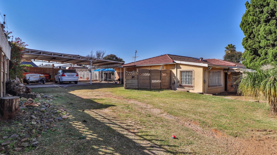 5 Bedroom Property for Sale in Primrose East Gauteng