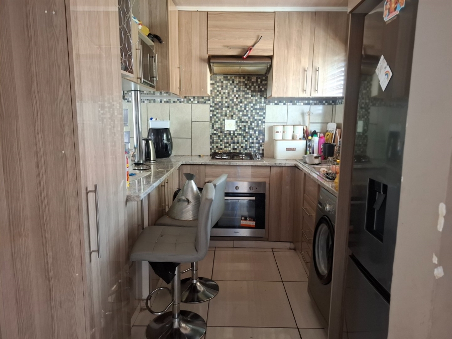 3 Bedroom Property for Sale in Die Hoewes Gauteng