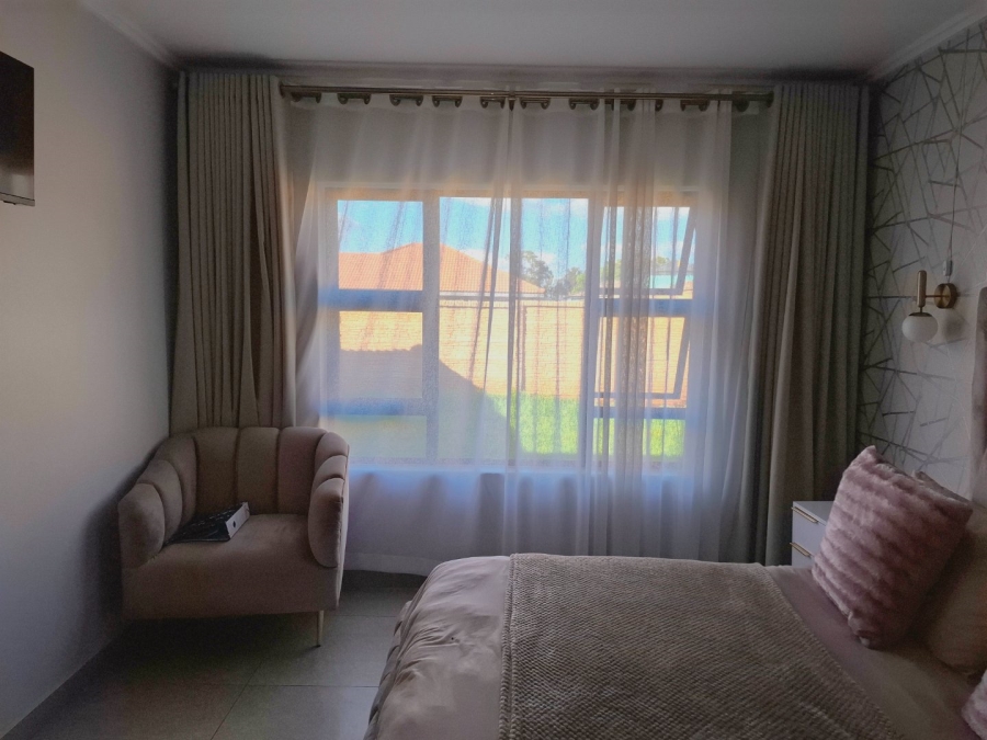3 Bedroom Property for Sale in Die Hoewes Gauteng