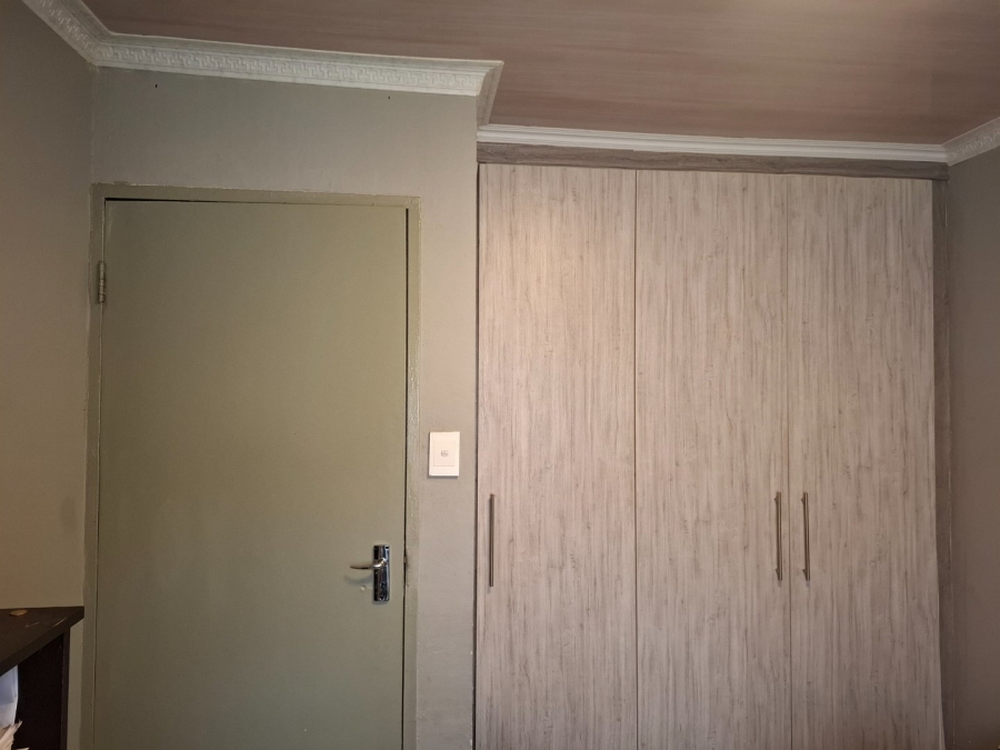 3 Bedroom Property for Sale in Die Hoewes Gauteng