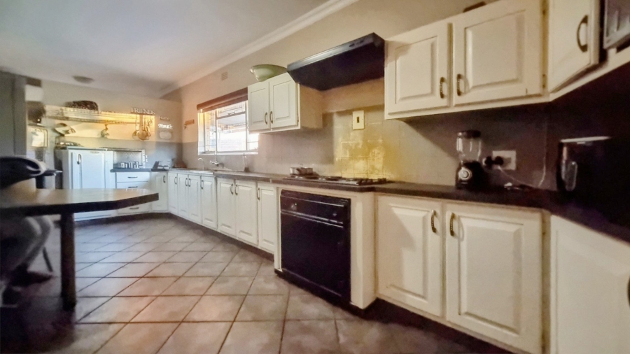 4 Bedroom Property for Sale in Three Rivers East Gauteng