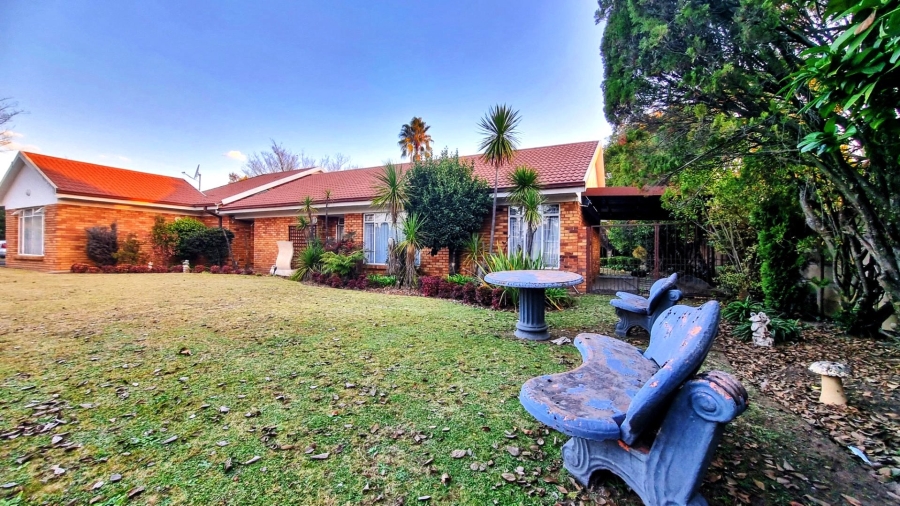4 Bedroom Property for Sale in Three Rivers East Gauteng