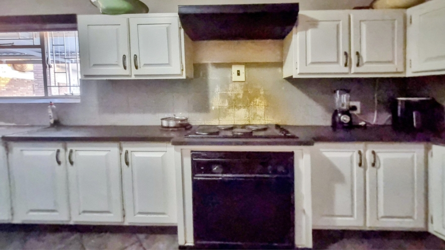 4 Bedroom Property for Sale in Three Rivers East Gauteng