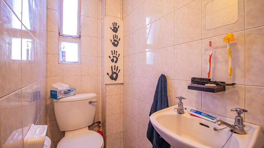 2 Bedroom Property for Sale in Eastleigh Gauteng