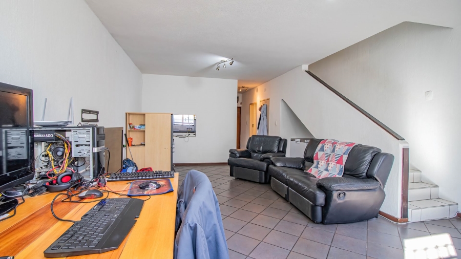 2 Bedroom Property for Sale in Eastleigh Gauteng