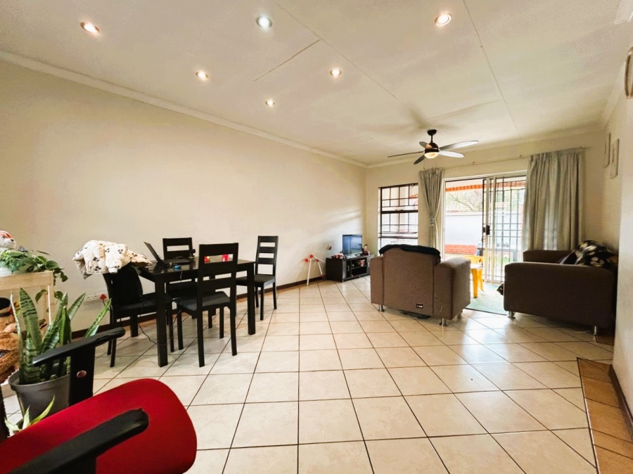 2 Bedroom Property for Sale in Eco Park Gauteng