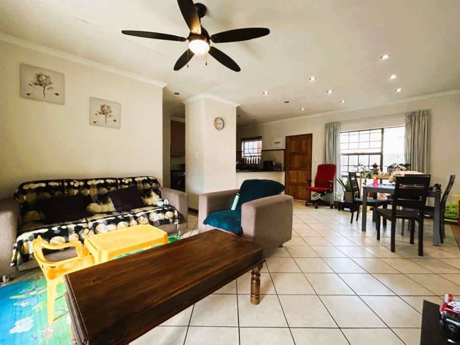 2 Bedroom Property for Sale in Eco Park Gauteng
