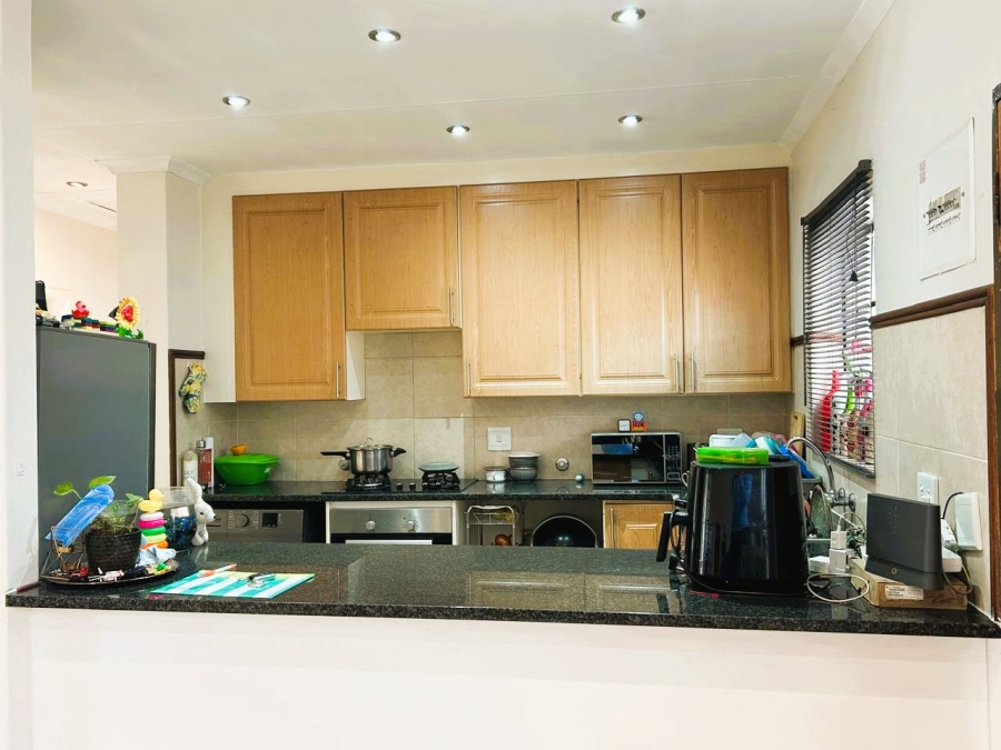 2 Bedroom Property for Sale in Eco Park Gauteng