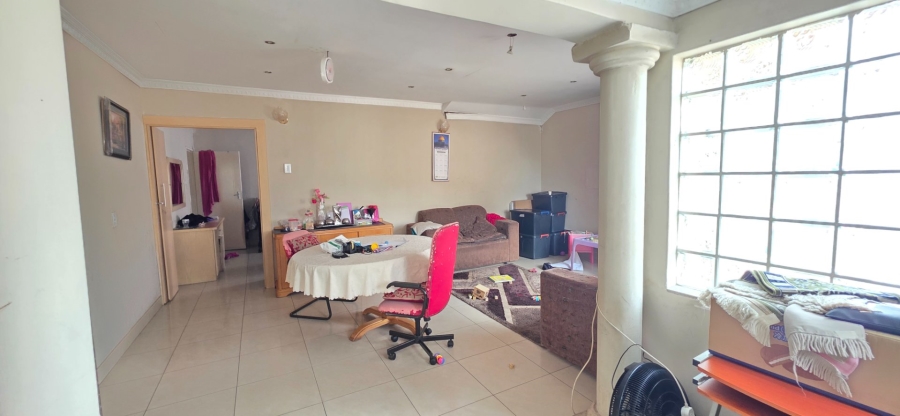 7 Bedroom Property for Sale in Laudium Gauteng
