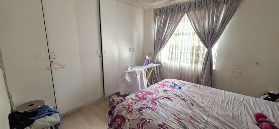 7 Bedroom Property for Sale in Laudium Gauteng