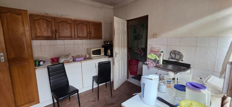 7 Bedroom Property for Sale in Laudium Gauteng