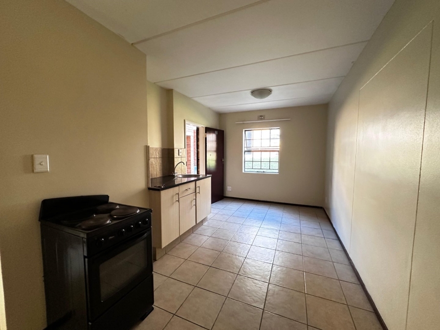 To Let 1 Bedroom Property for Rent in Erand Gardens Gauteng