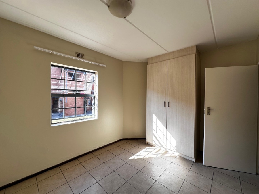To Let 1 Bedroom Property for Rent in Erand Gardens Gauteng