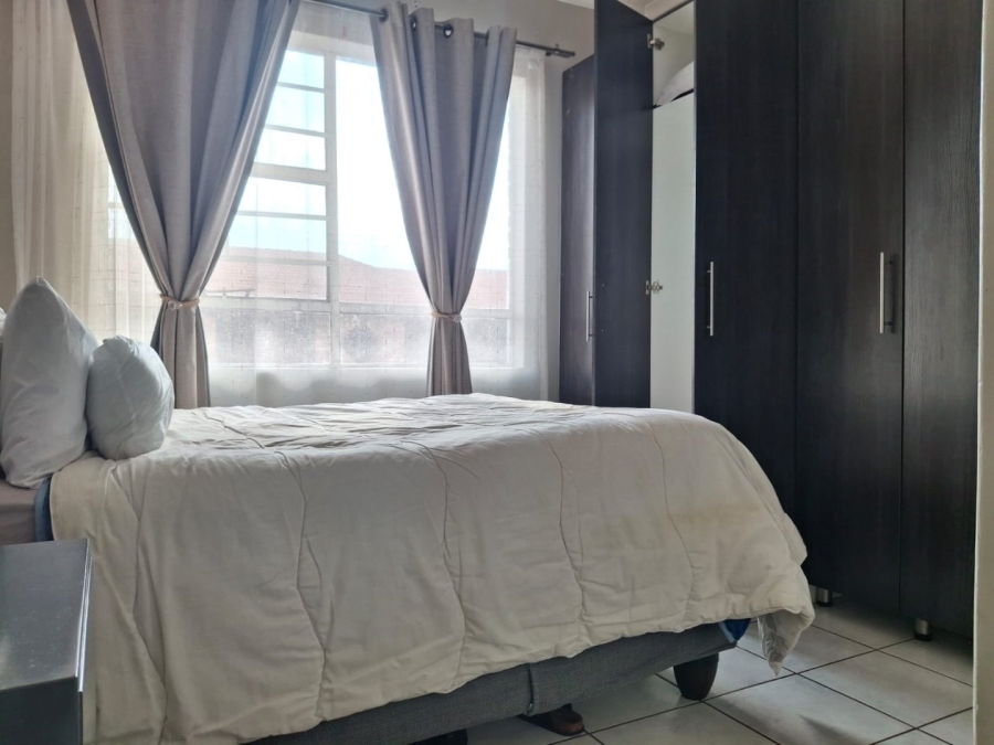 2 Bedroom Property for Sale in Crystal Park Gauteng