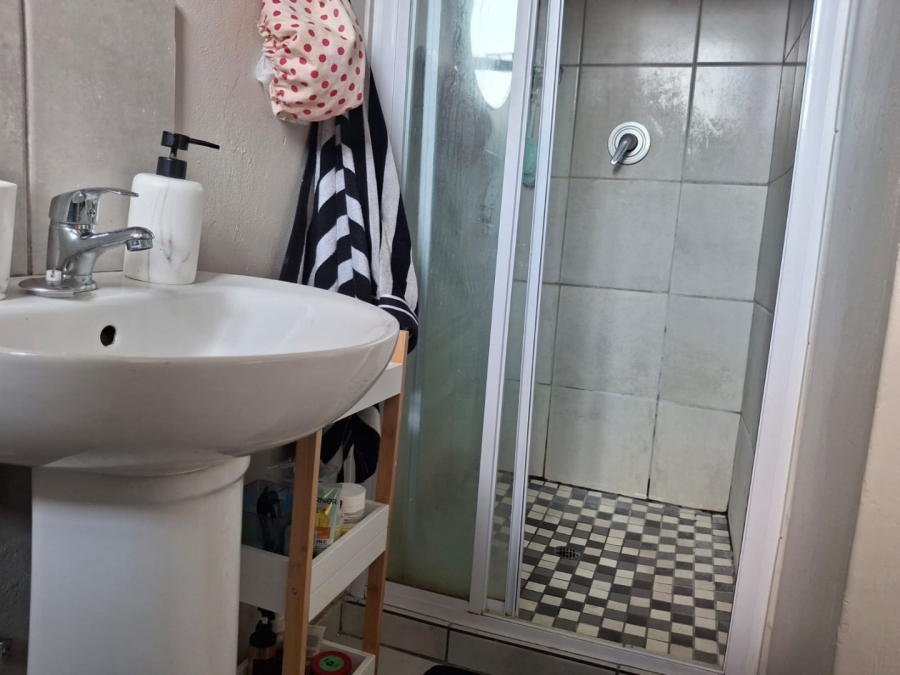 2 Bedroom Property for Sale in Crystal Park Gauteng