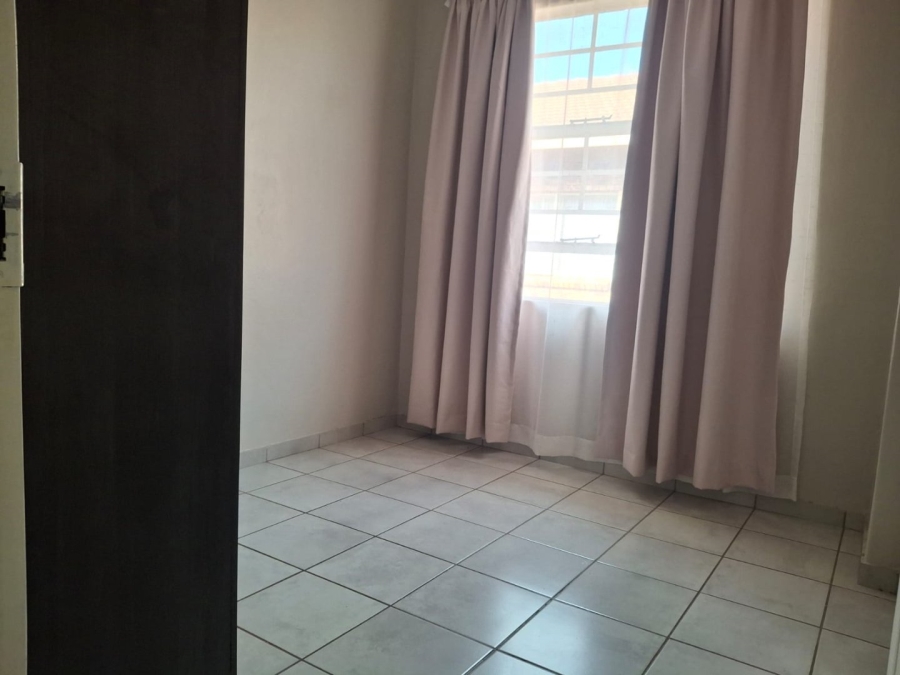 2 Bedroom Property for Sale in Crystal Park Gauteng