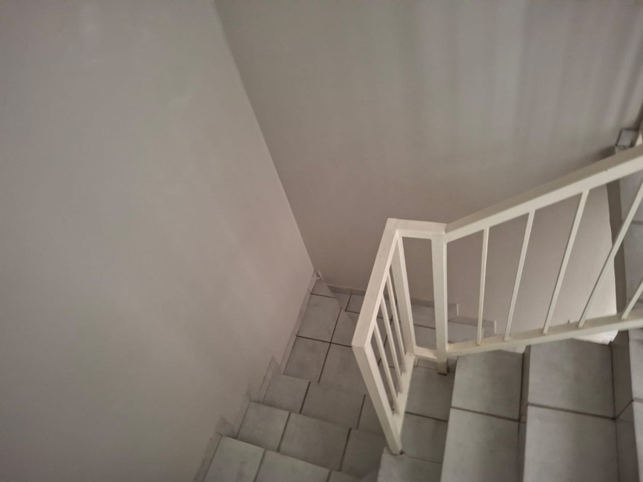 2 Bedroom Property for Sale in Crystal Park Gauteng