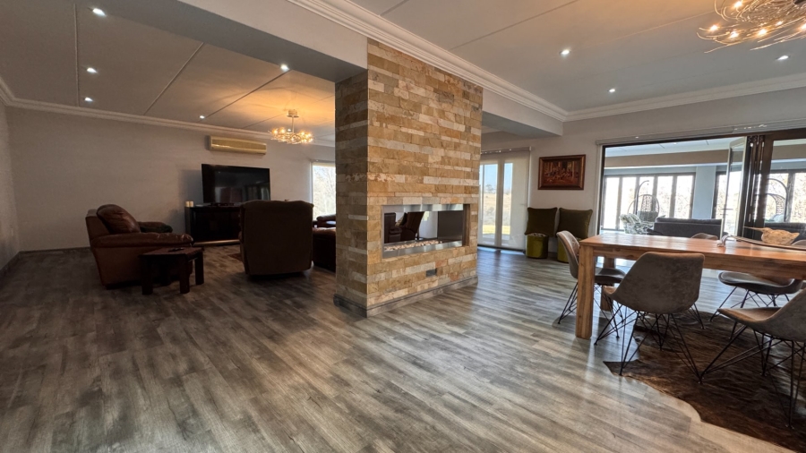 4 Bedroom Property for Sale in Three Rivers East Gauteng