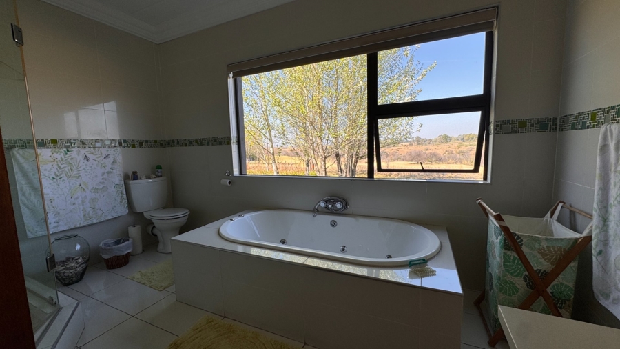 4 Bedroom Property for Sale in Three Rivers East Gauteng