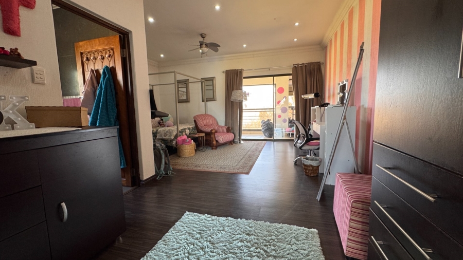 4 Bedroom Property for Sale in Three Rivers East Gauteng