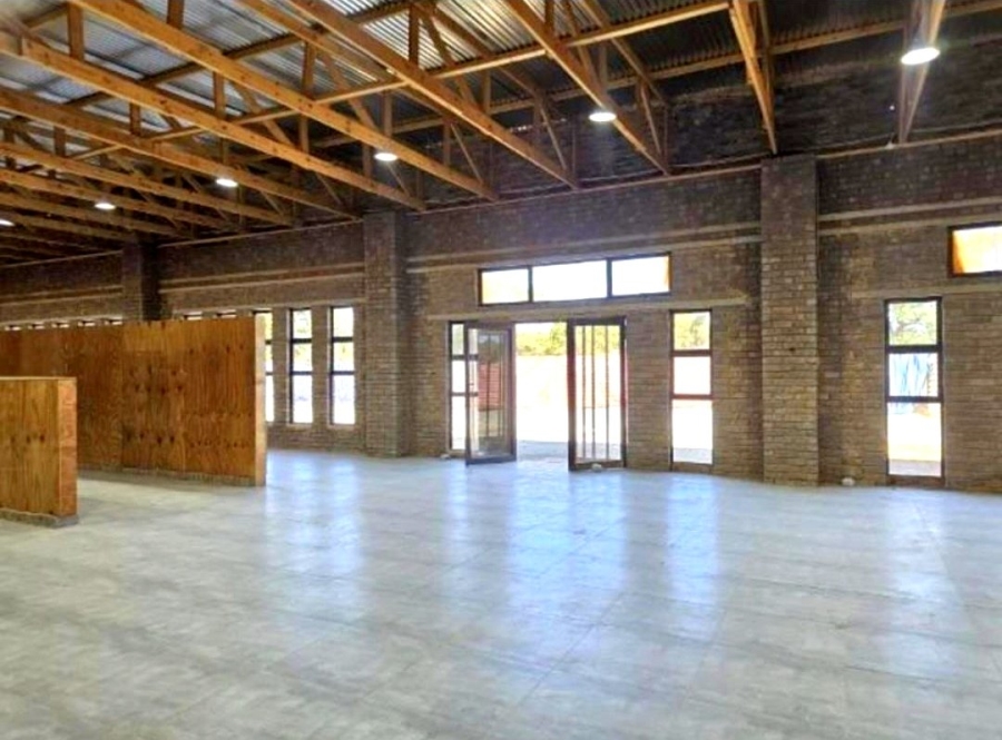  Bedroom Property for Sale in Glen Austin Gauteng
