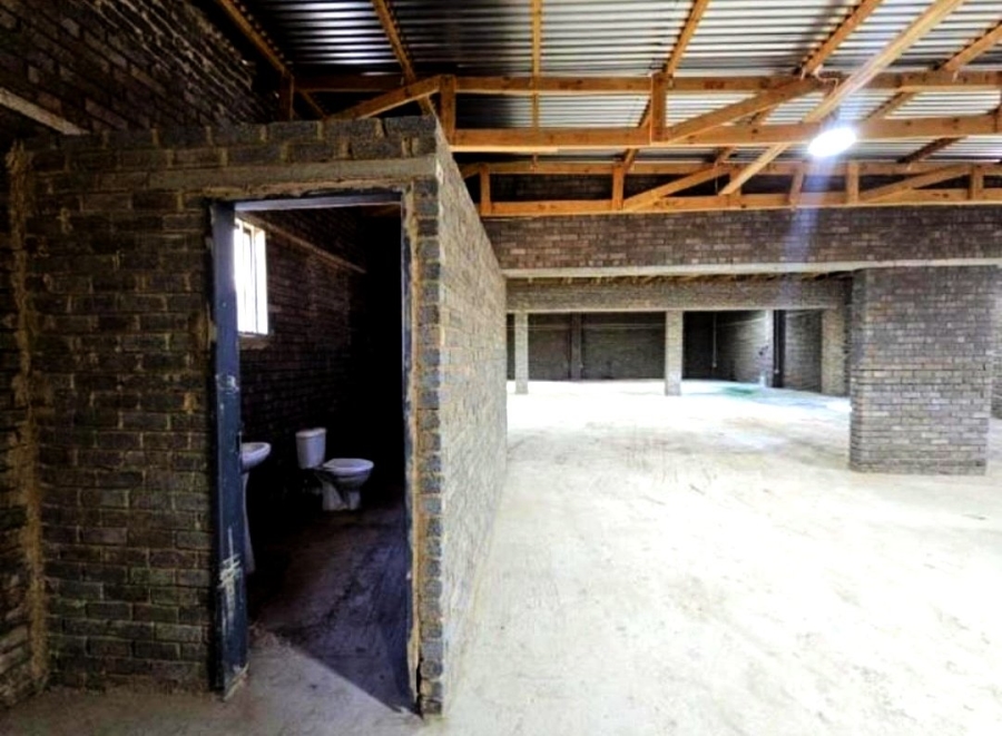  Bedroom Property for Sale in Glen Austin Gauteng