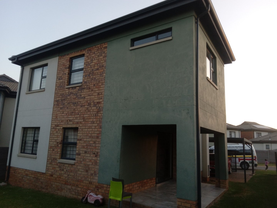 4 Bedroom Property for Sale in Lotus Gardens Gauteng