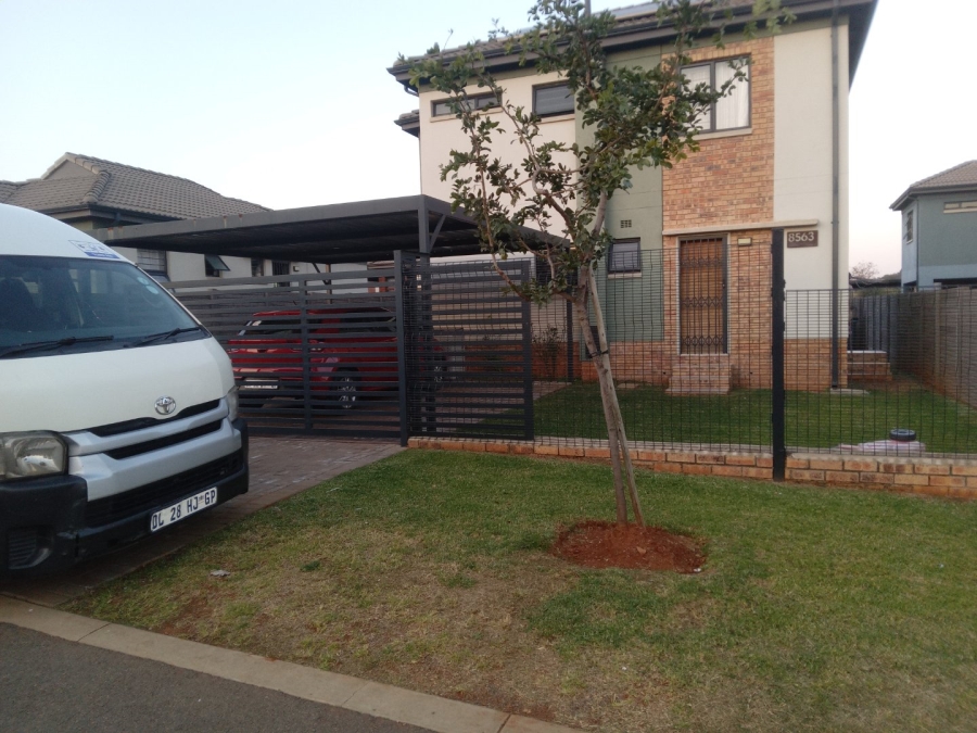 4 Bedroom Property for Sale in Lotus Gardens Gauteng